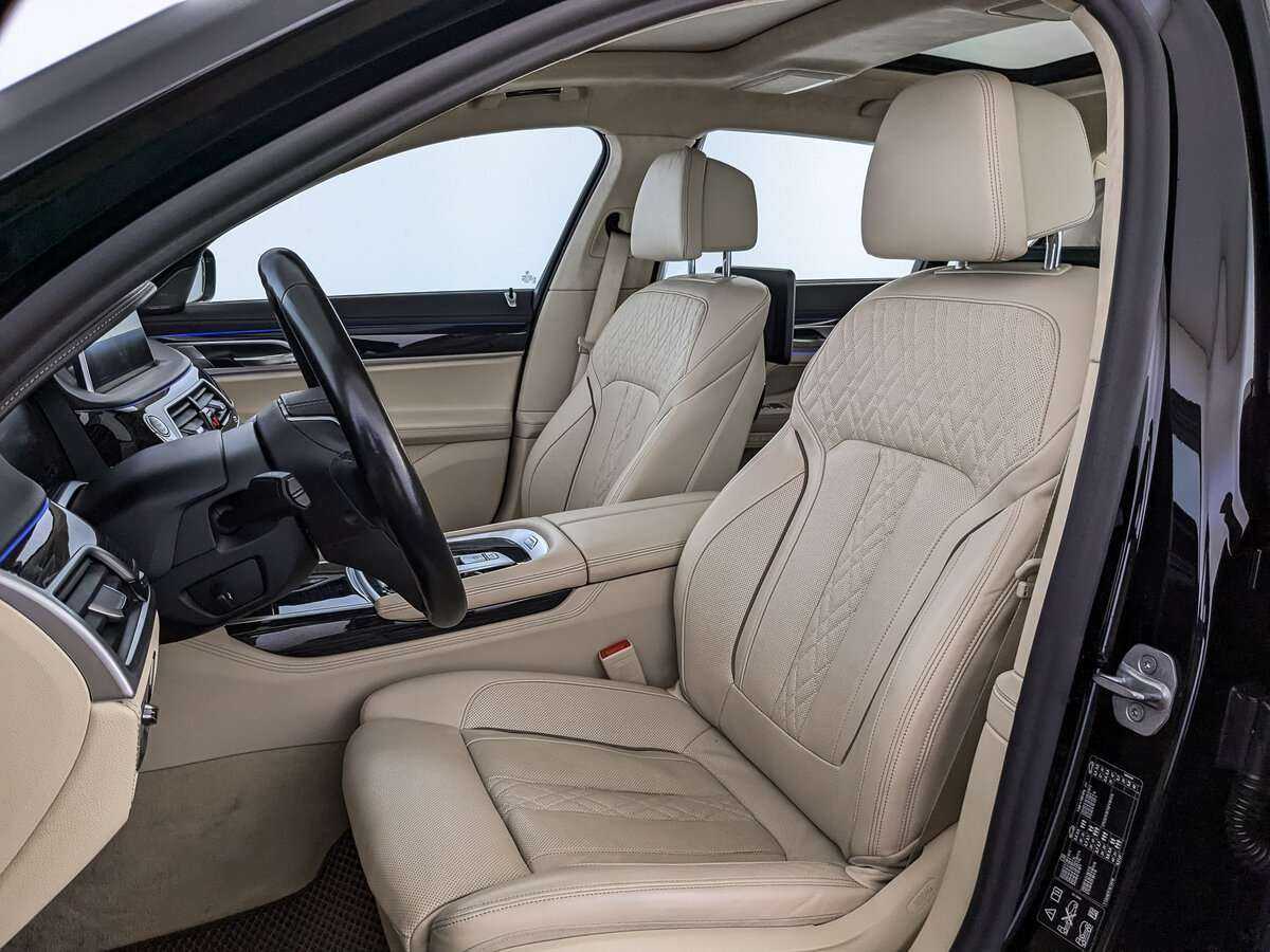 BMW 7 серии Long 740Li xDrive, 2021 Фото №14