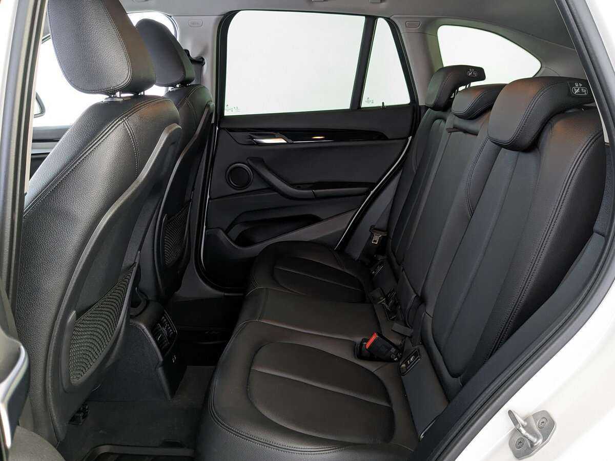 BMW X1 18d xDrive, 2019 Фото №16