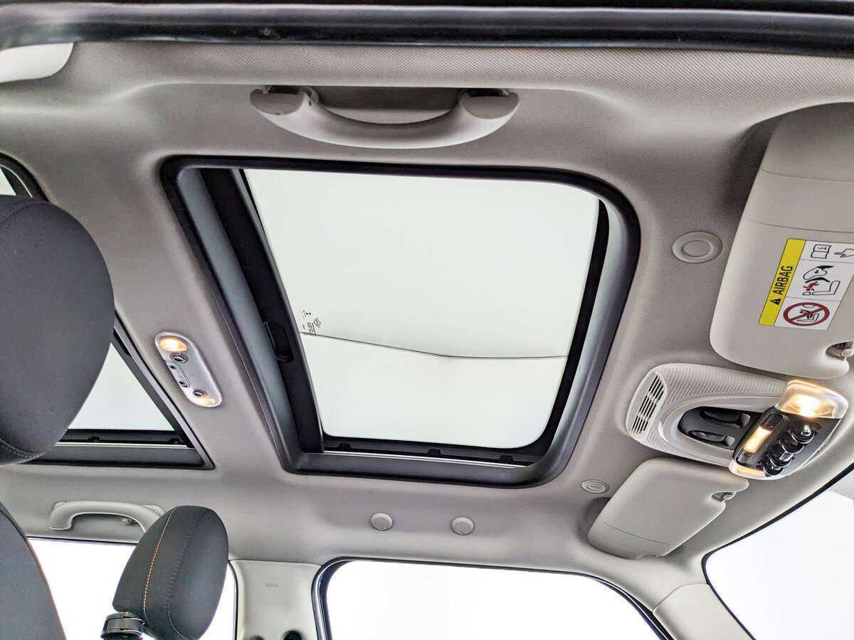 Mini Hatch Cooper, 2018 Фото №16