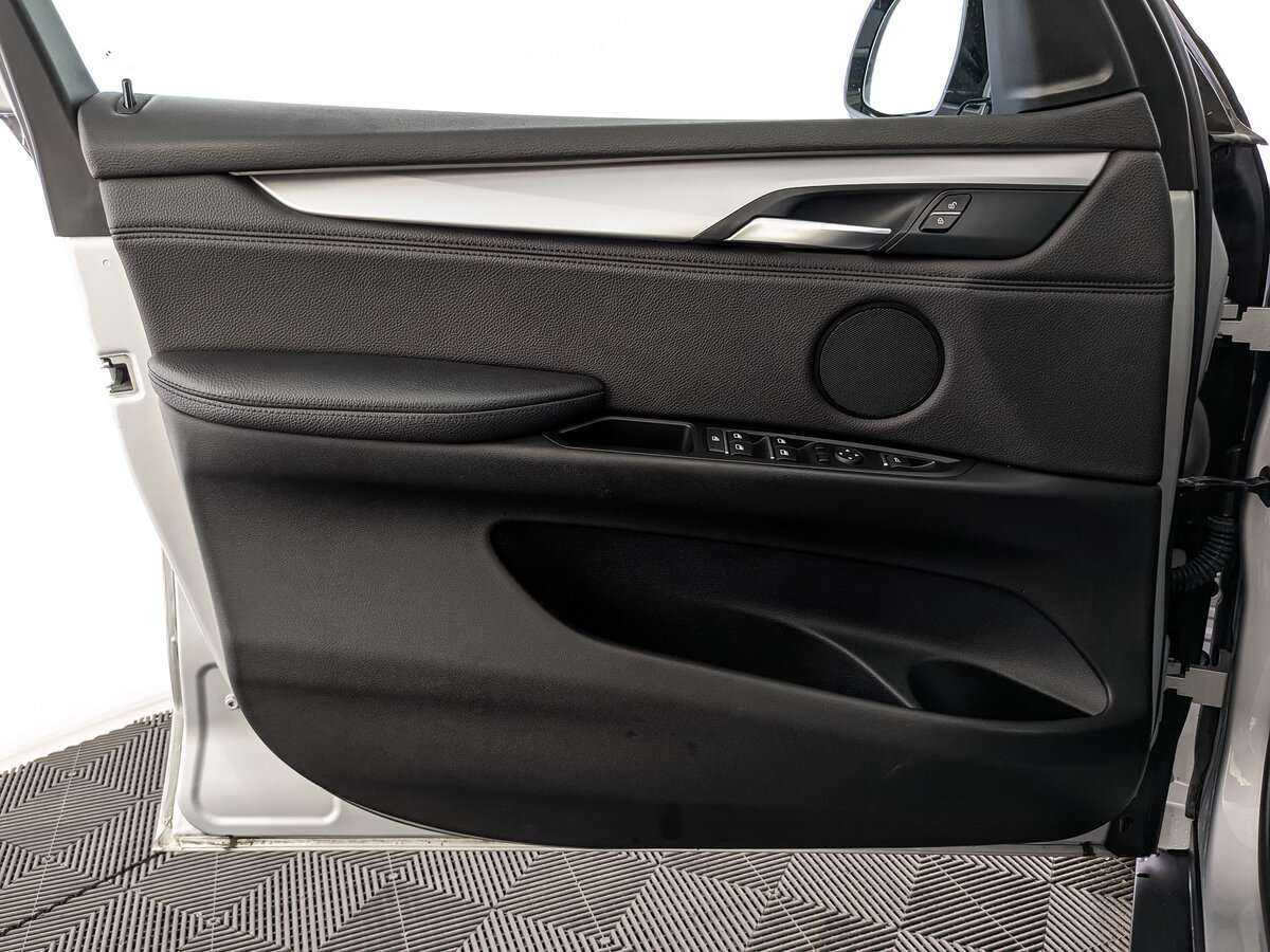 BMW X5 35i, 2015 Фото №14