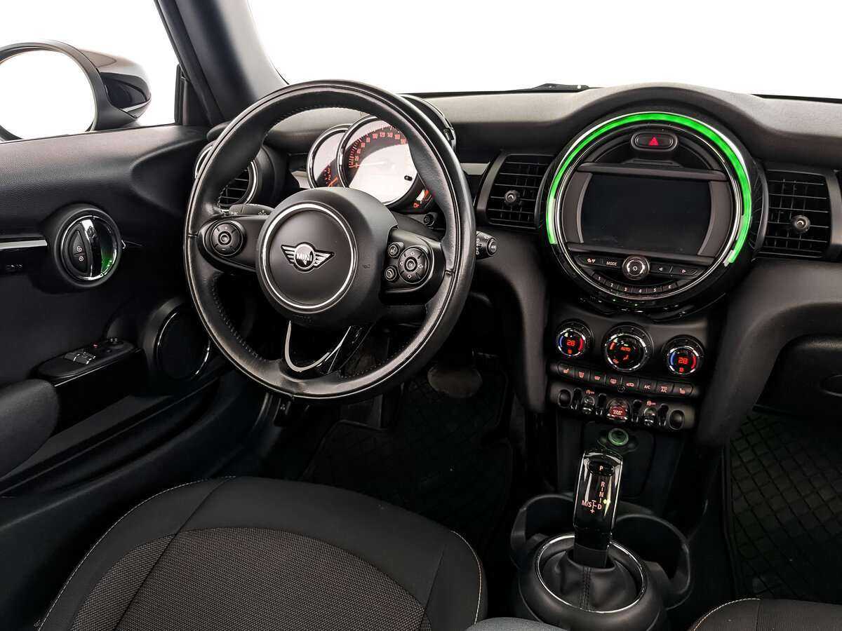 Mini Hatch Cooper, 2020 Фото №16
