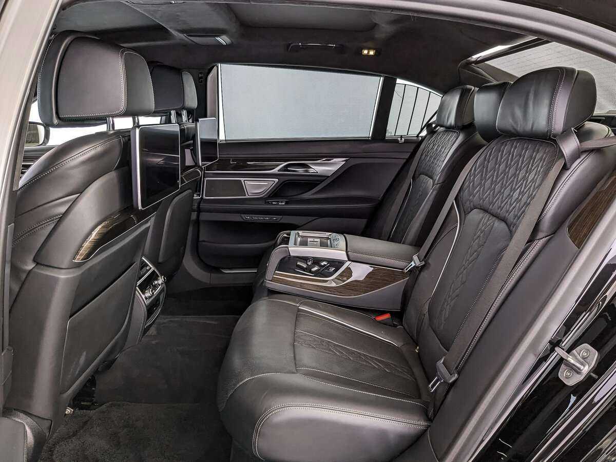 BMW 7 серии Long 750Li xDrive, 2019 Фото №13