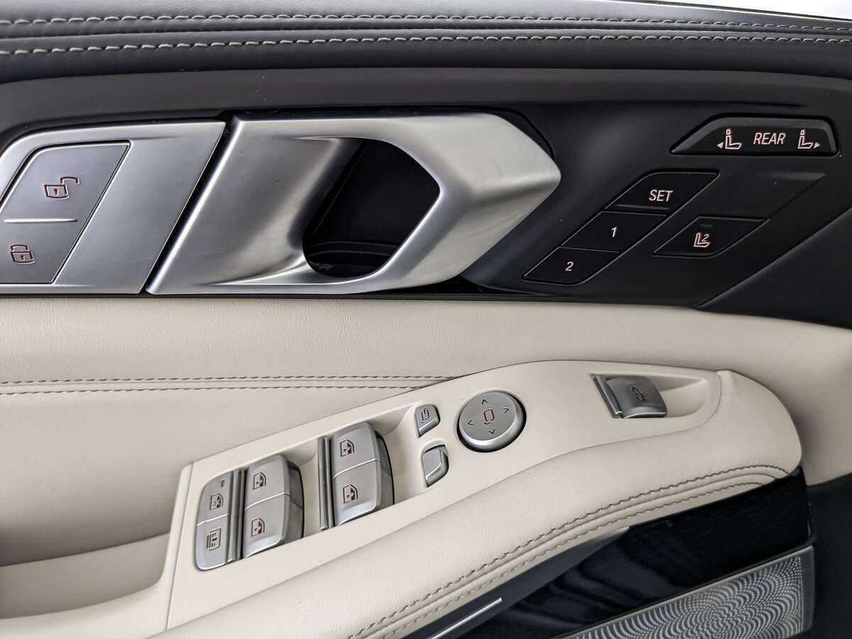 BMW X7 M50d, 2019 Фото №23