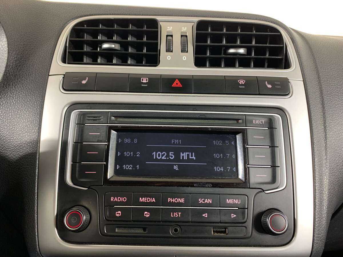 Volkswagen Polo, 2015 Фото №13