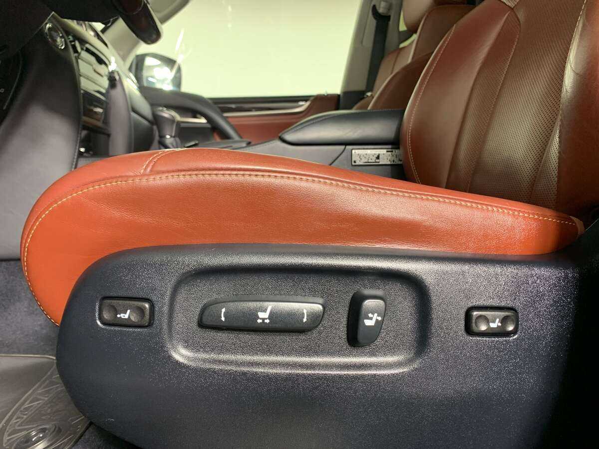 Lexus LX 570, 2017 Фото №15