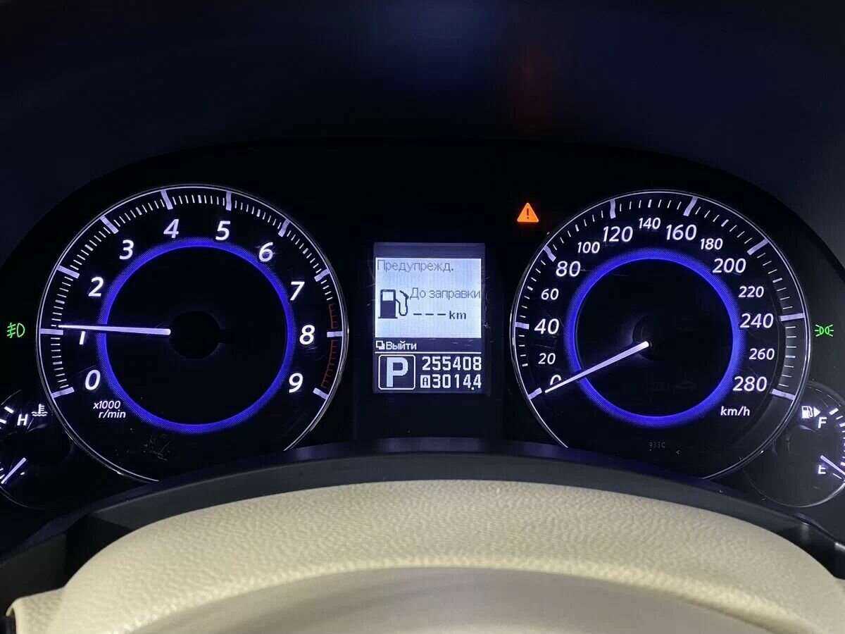 Infiniti FX37, 2011 Фото №17