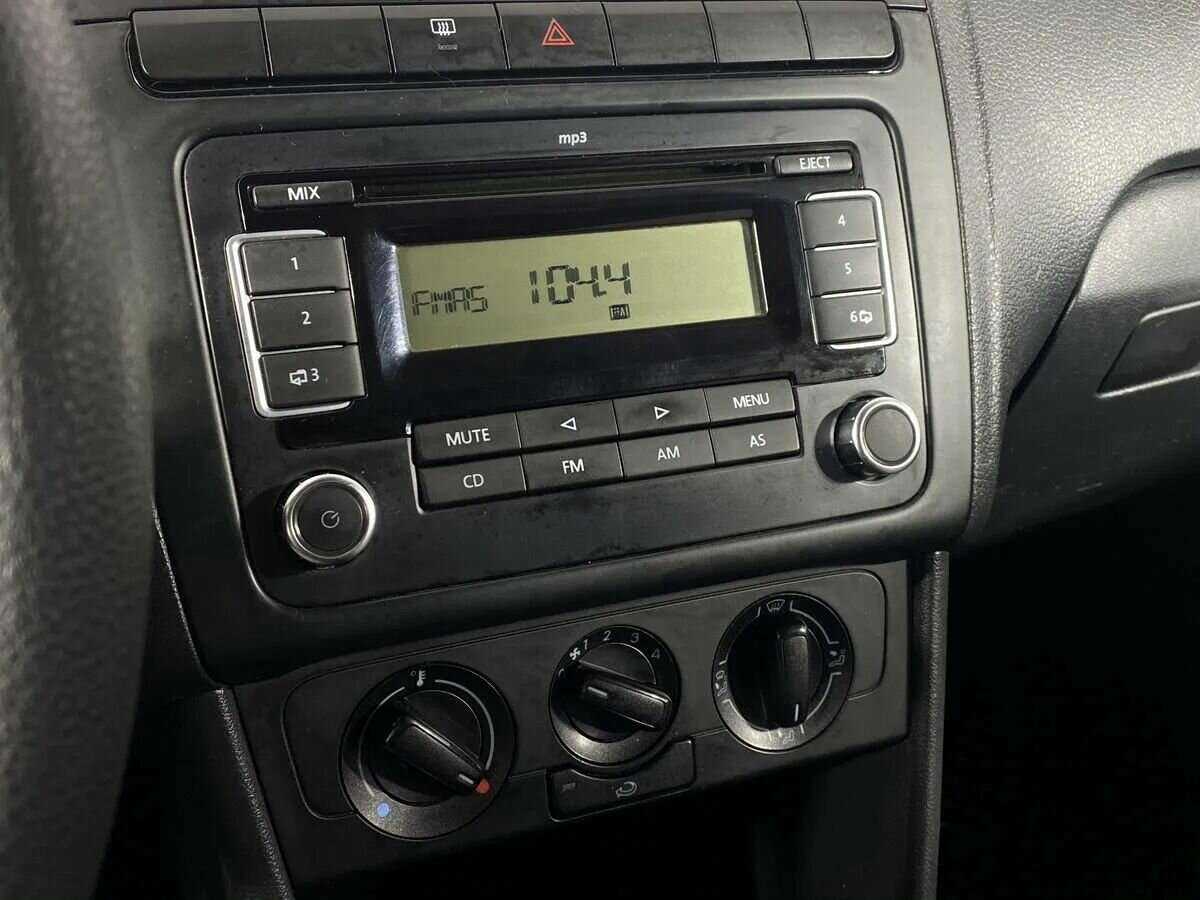 Volkswagen Polo, 2011 Фото №12