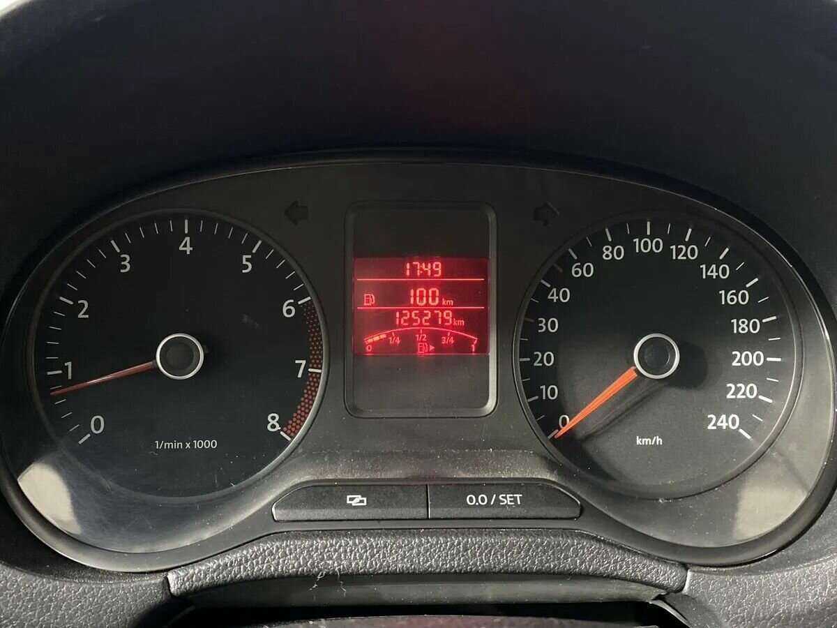 Volkswagen Polo, 2011 Фото №14