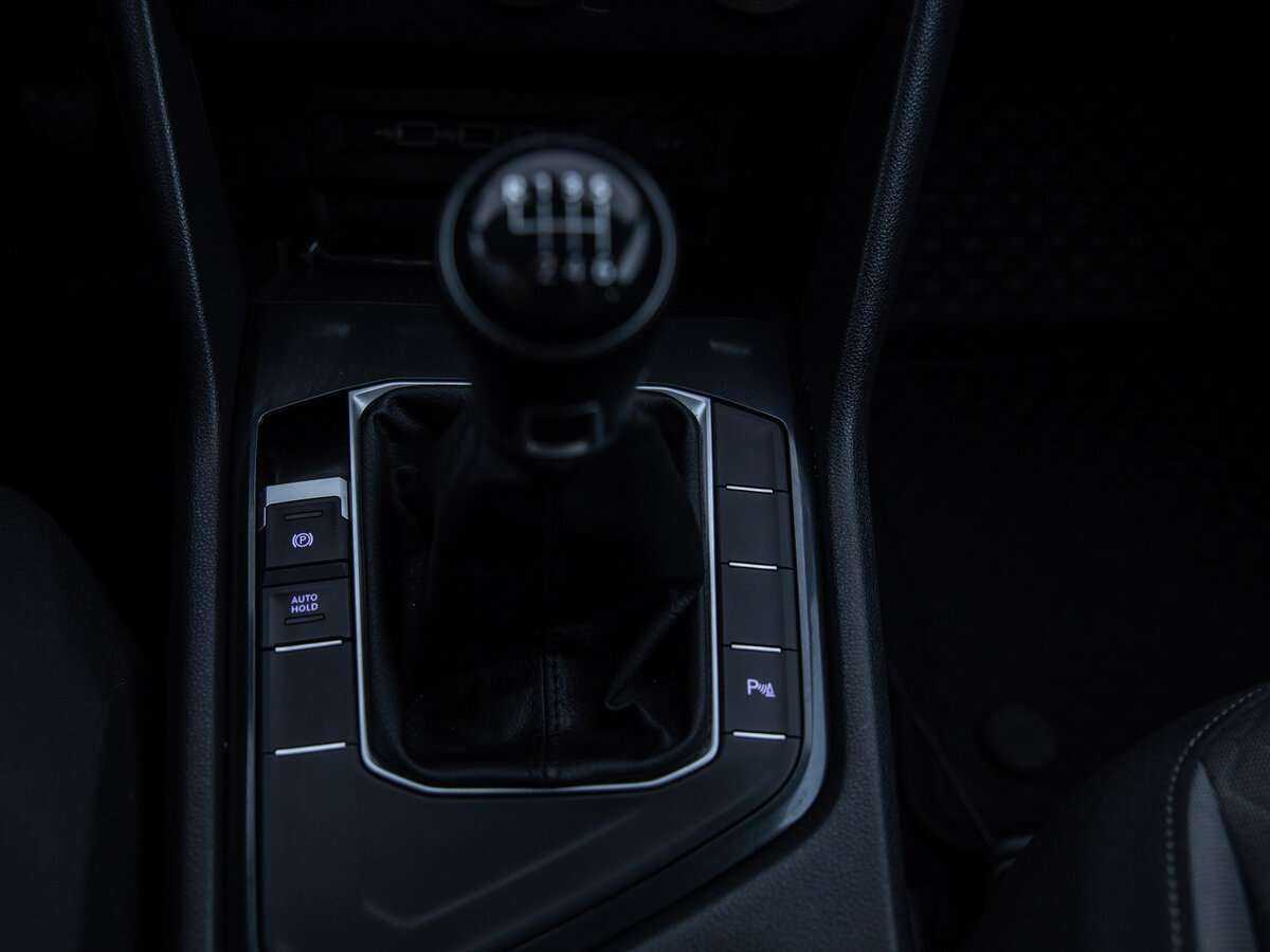 Volkswagen Tiguan, 2020 Фото №15