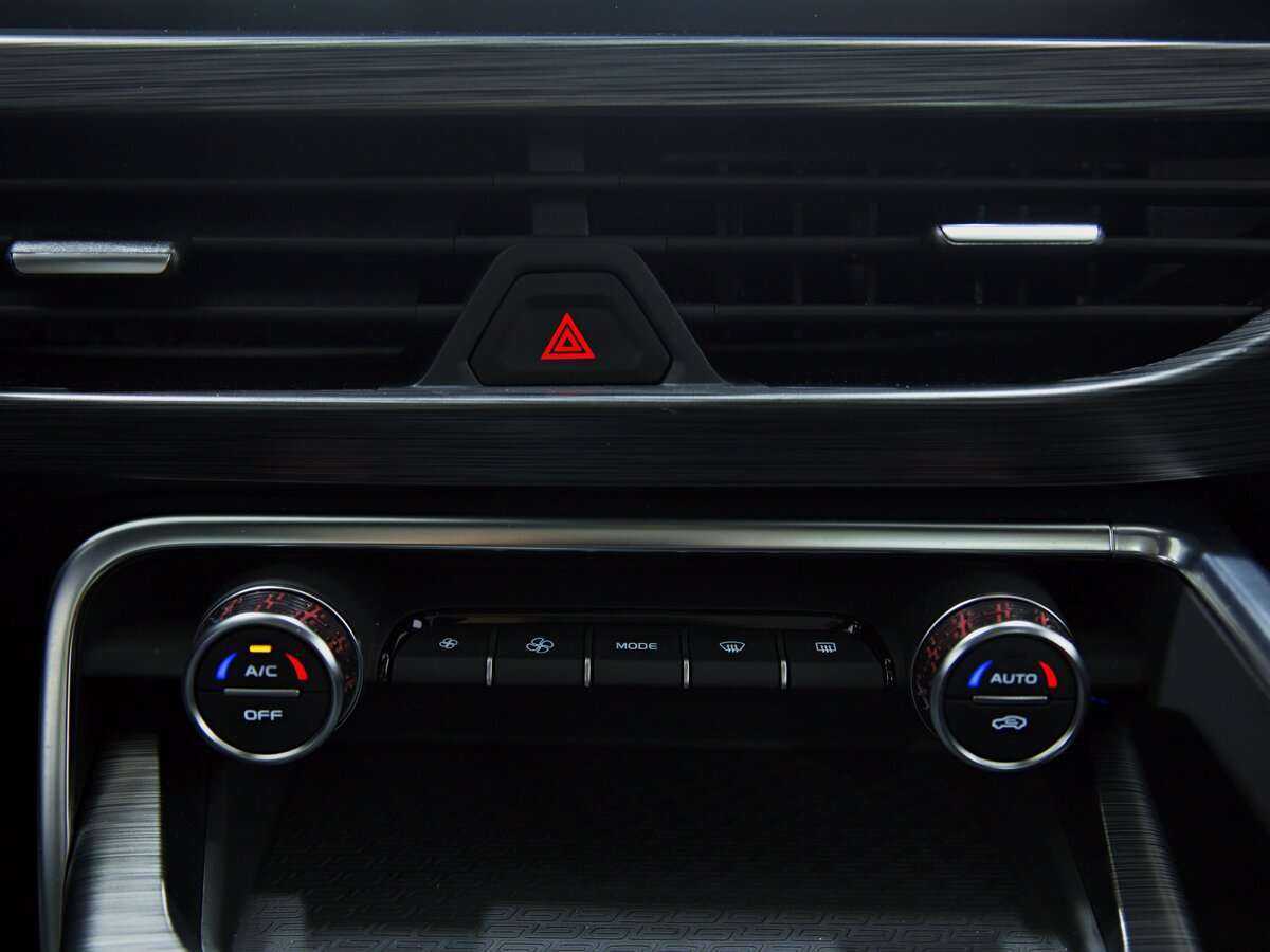 Geely Tugella, 2023 Фото №11