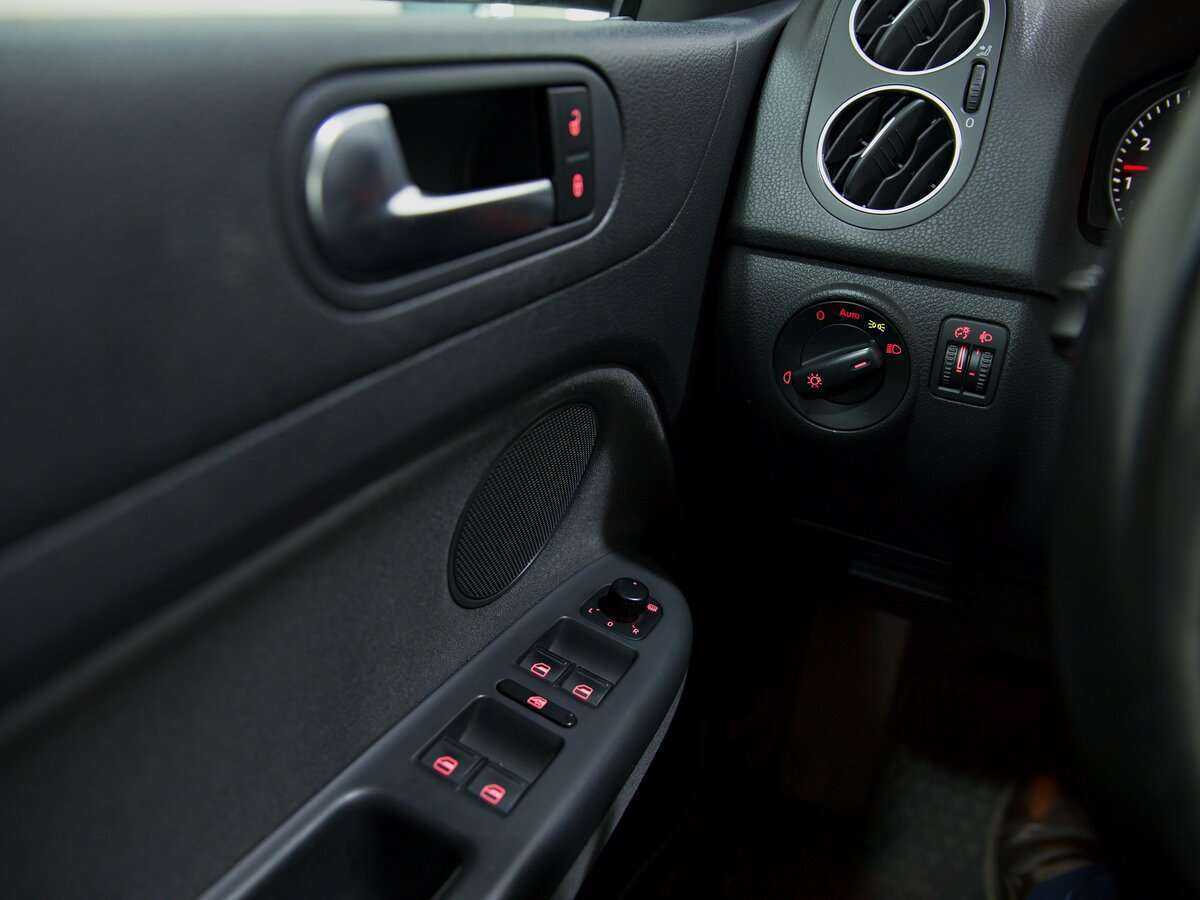 Volkswagen Golf Plus, 2011 Фото №14