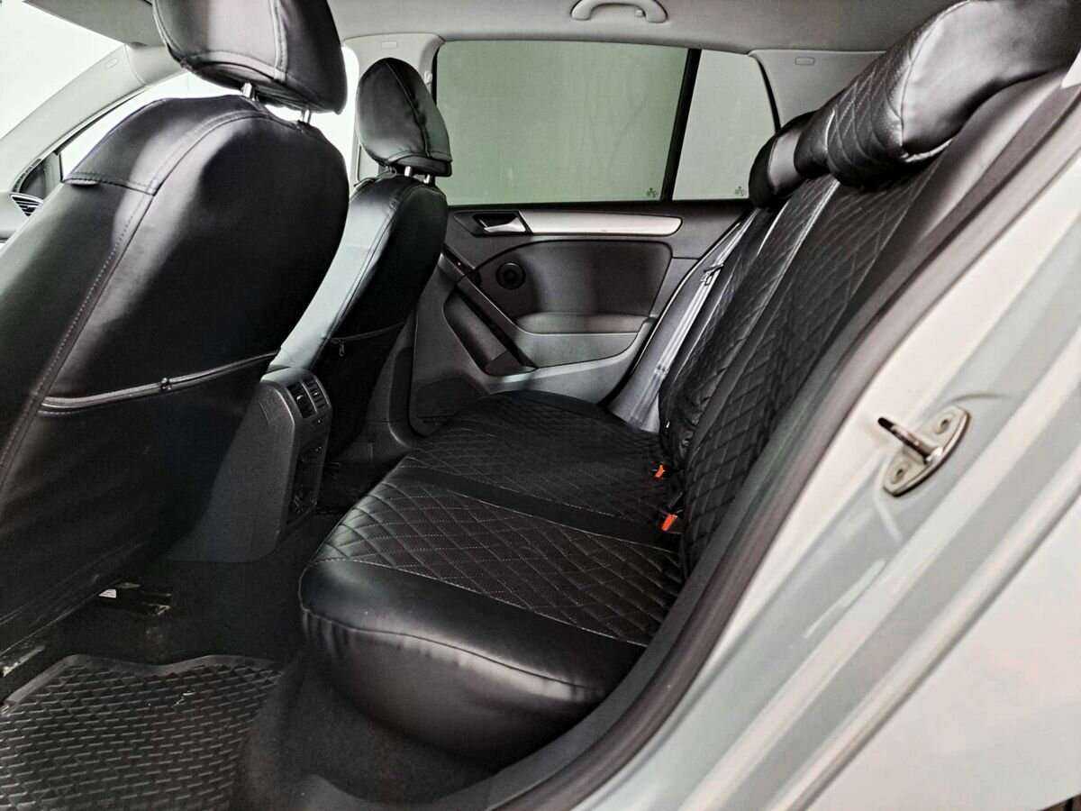 Volkswagen Golf, 2010 Фото №12