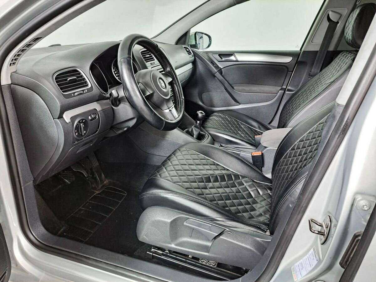 Volkswagen Golf, 2010 Фото №16