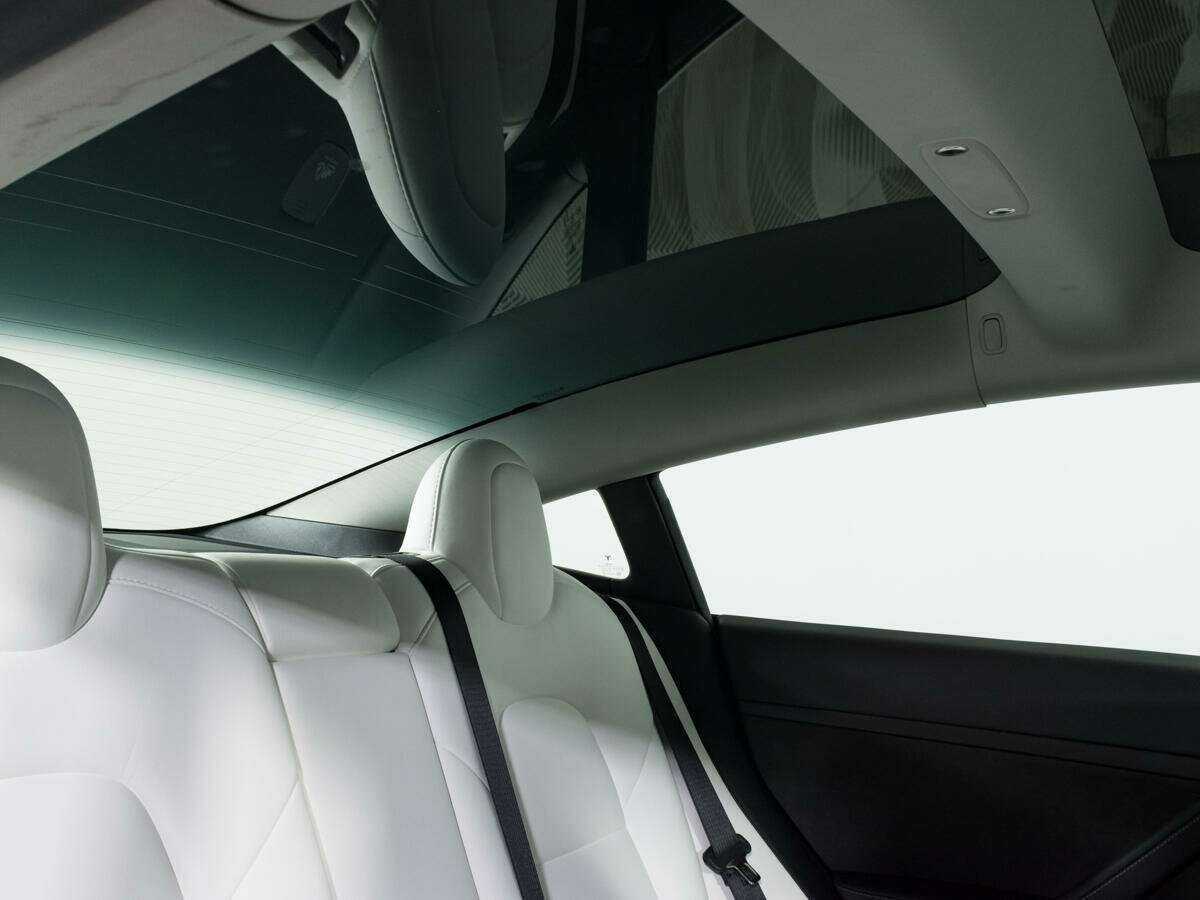 Tesla Model 3 Performance, 2022 Фото №13