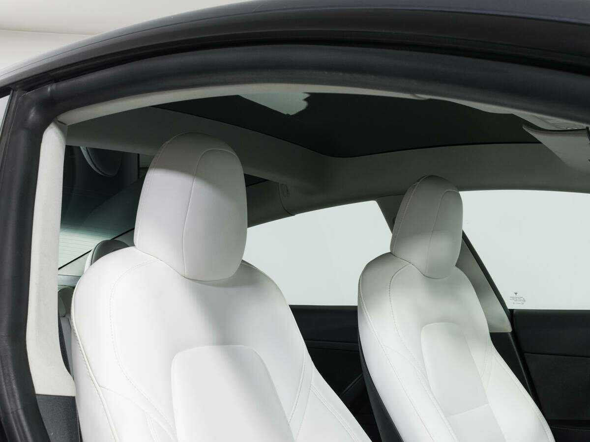 Tesla Model 3 Performance, 2022 Фото №14