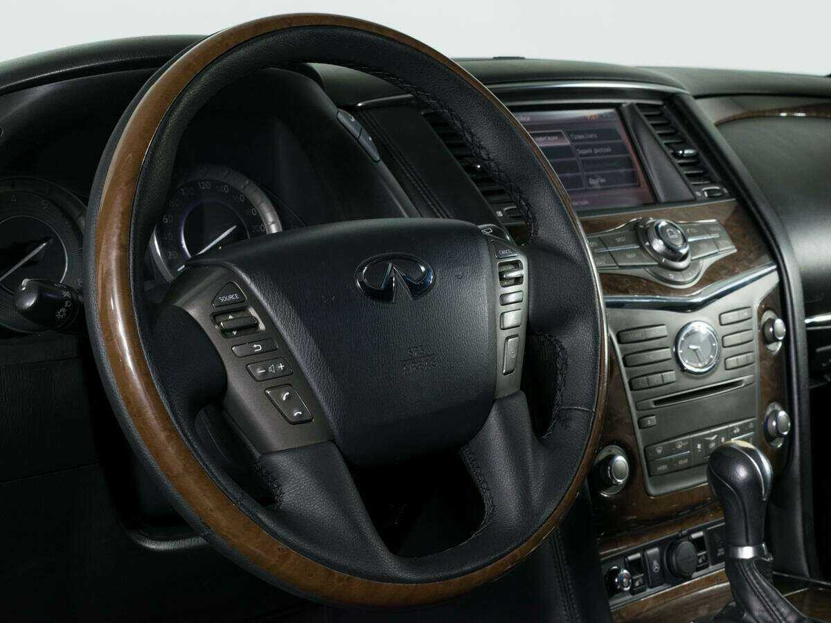 Infiniti QX56, 2011 Фото №15