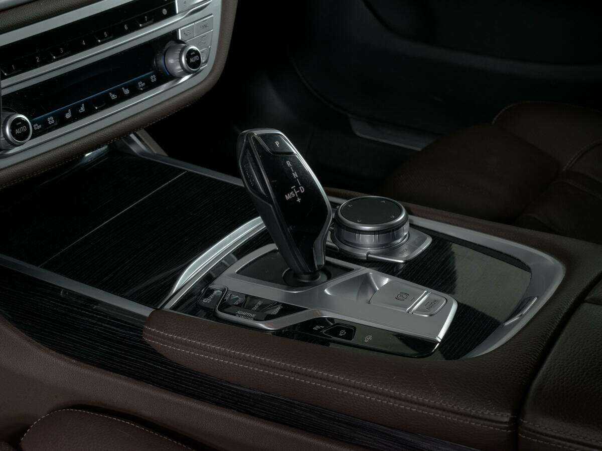 BMW 7 серии 730i, 2020 Фото №20