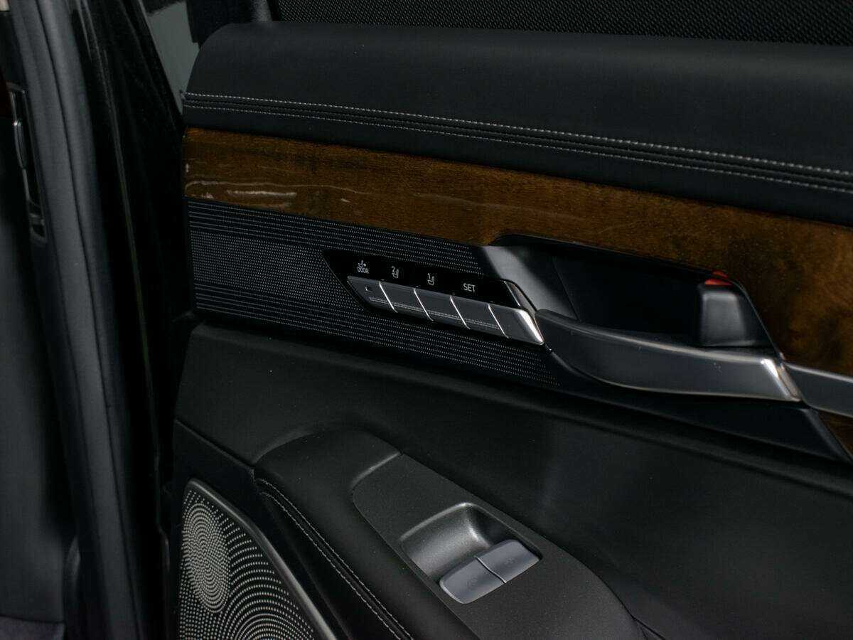 Genesis G90, 2017 Фото №18