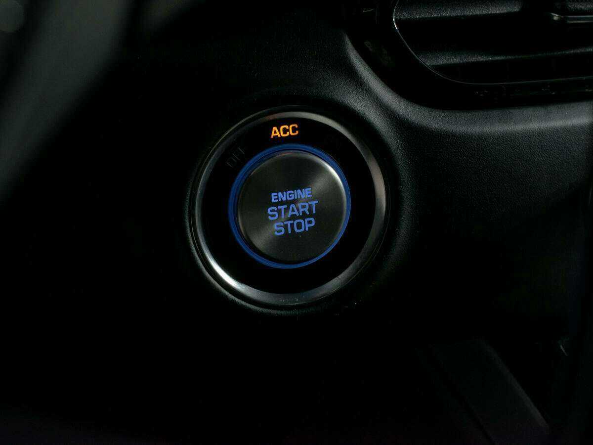 Genesis G90, 2017 Фото №26