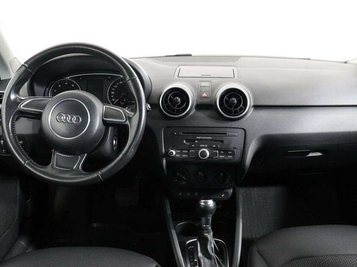 Audi A1, 2011 Фото №11