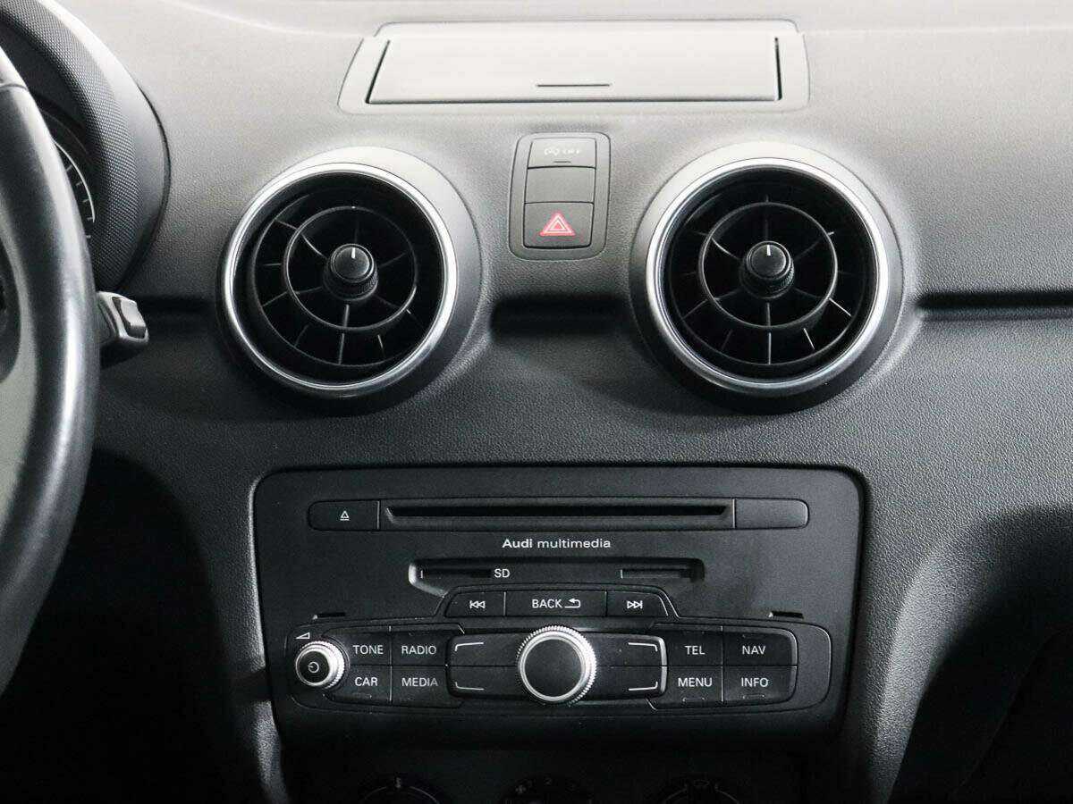 Audi A1, 2011 Фото №12