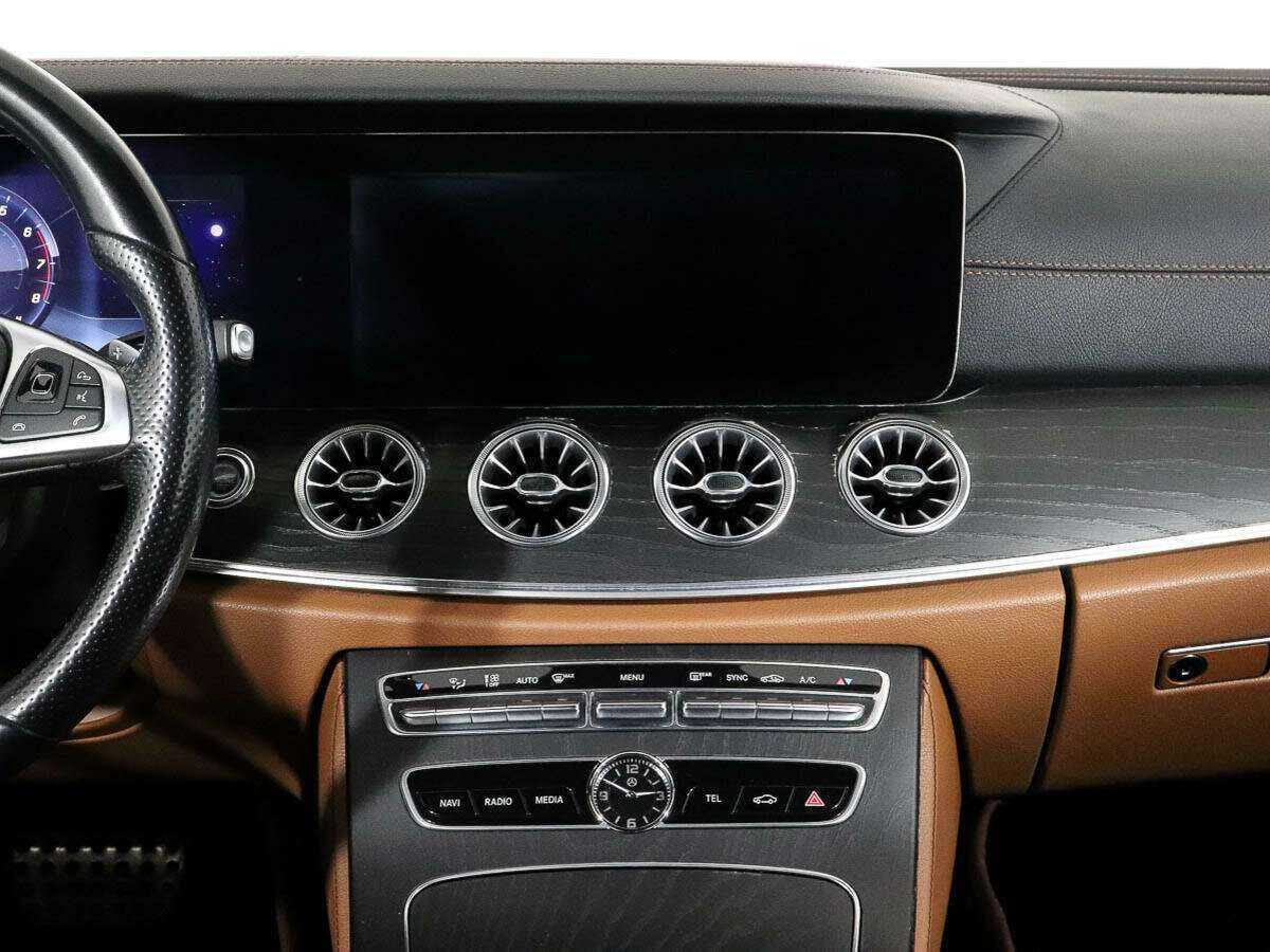 Mercedes-Benz E-Класс 400, 2017 Фото №11