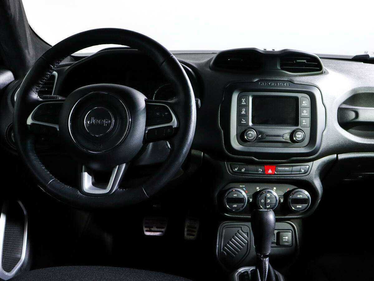 Jeep Renegade, 2017 Фото №11