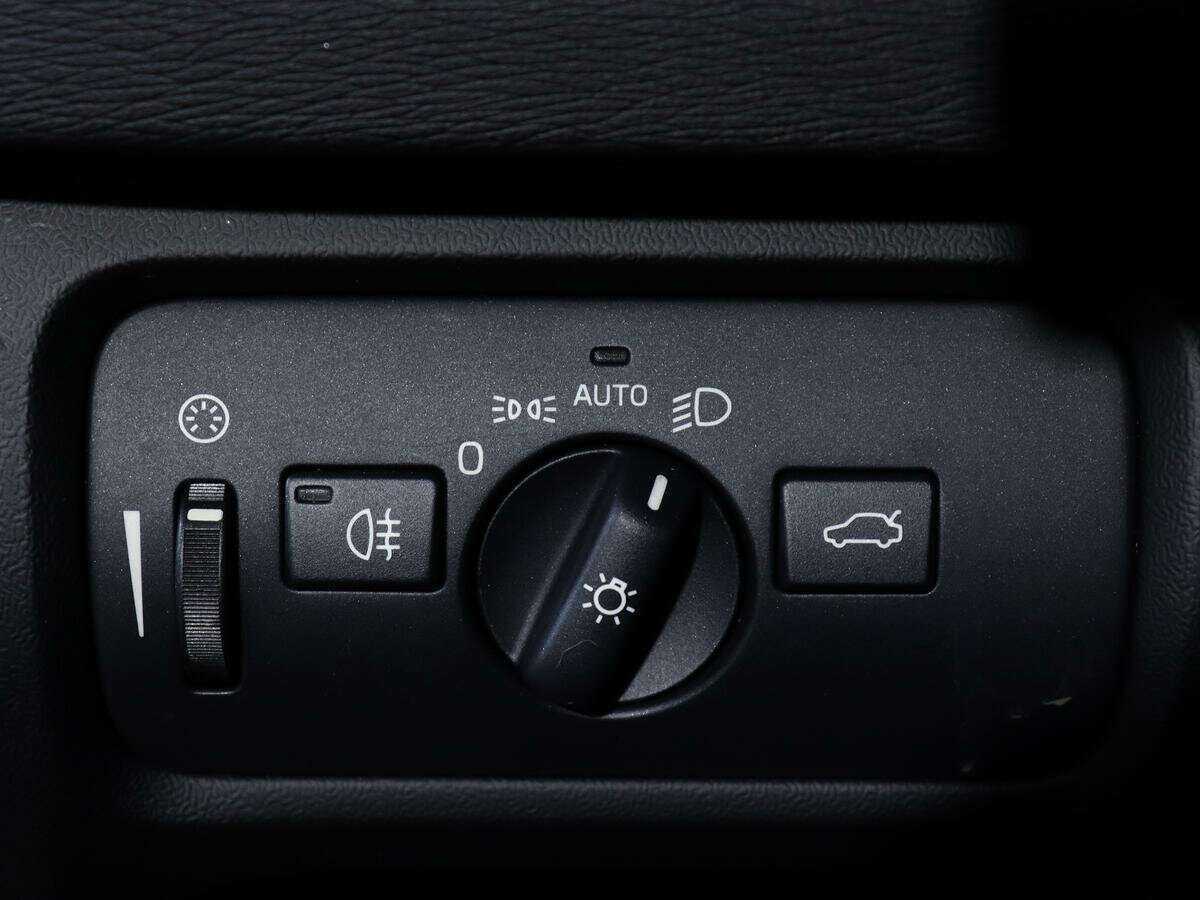 Volvo V40 Cross Country, 2014 Фото №16