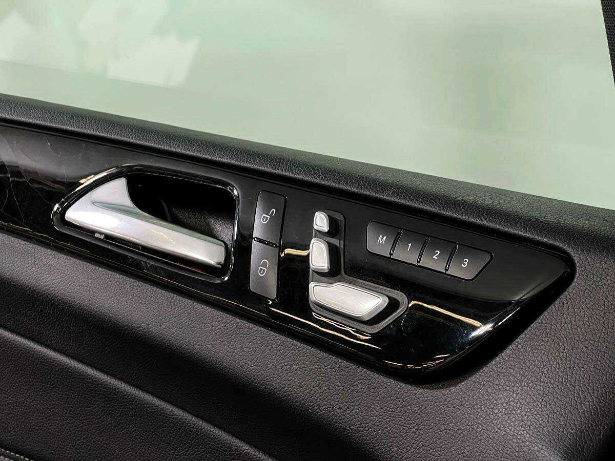 Mercedes-Benz GLE 300, 2016 Фото №11