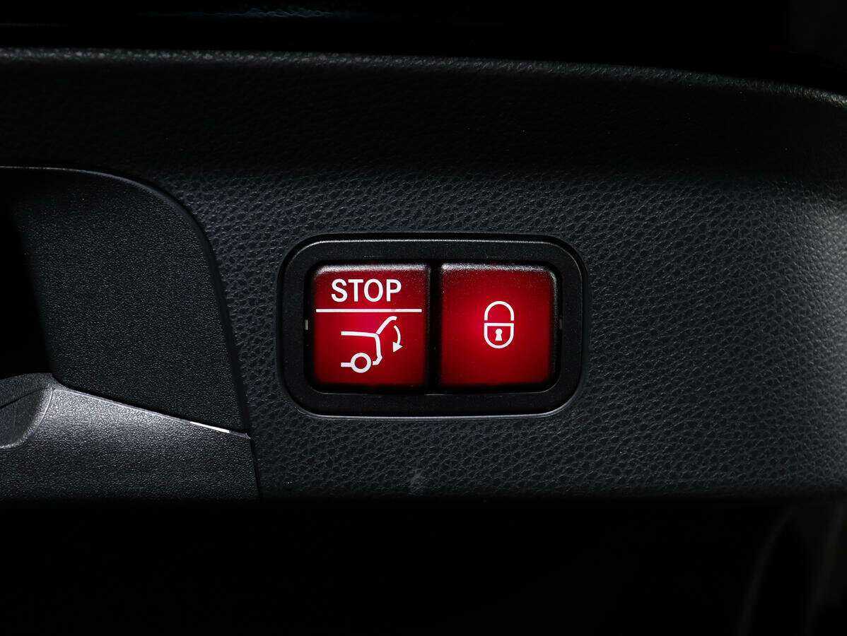 Mercedes-Benz GLC Coupe 300, 2020 Фото №15