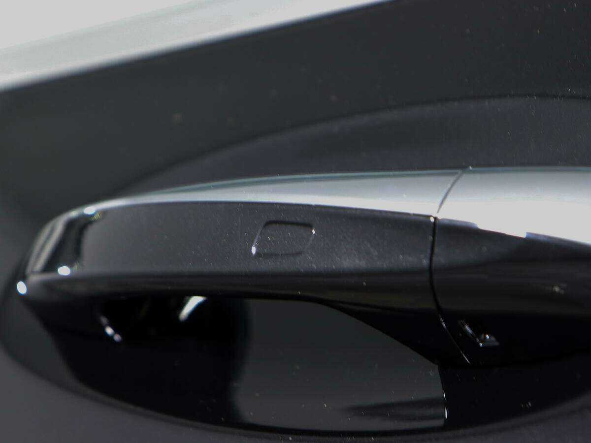 Mercedes-Benz GLC Coupe 300, 2020 Фото №16