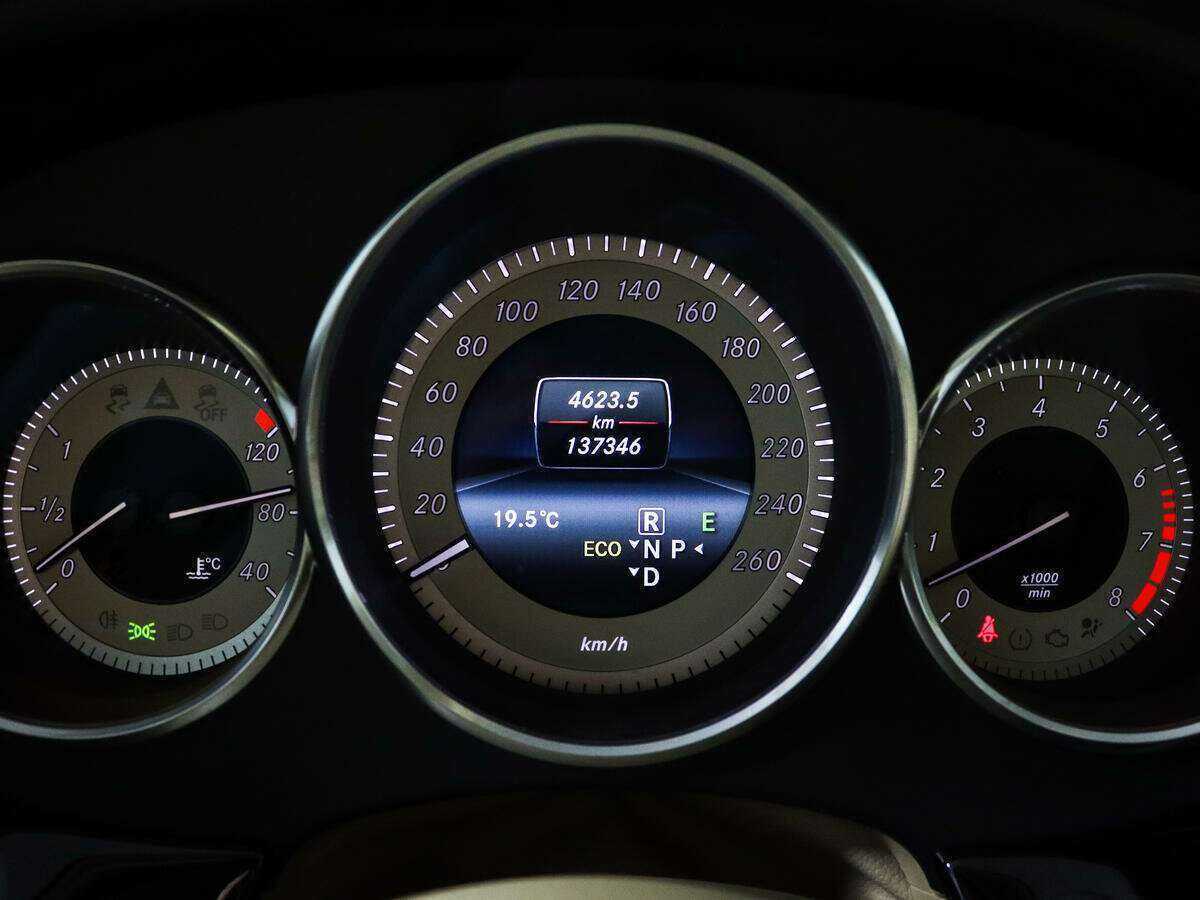 Mercedes-Benz CLS 350, 2013 Фото №9