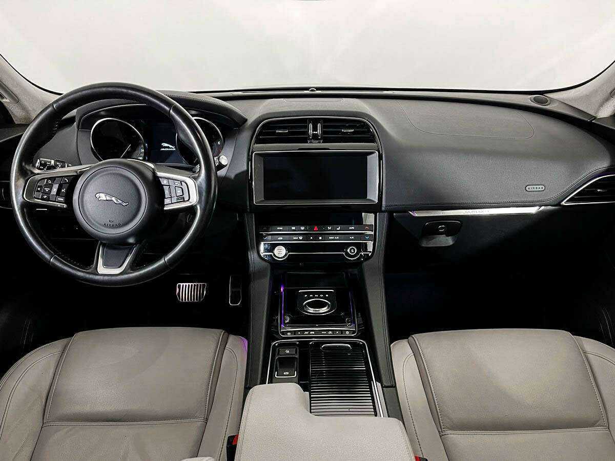 Jaguar F-Pace, 2019 Фото №9