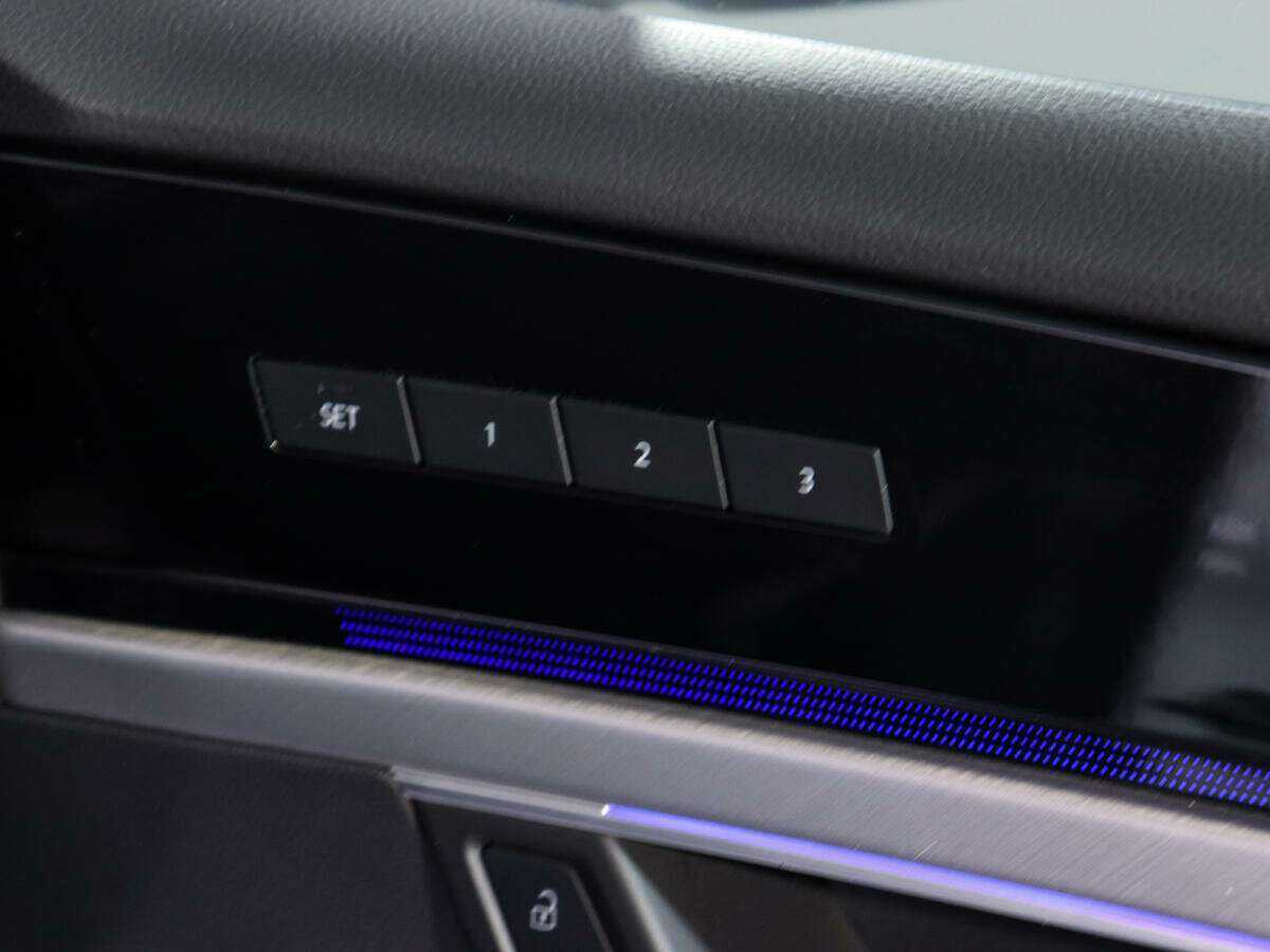 Volkswagen Touareg, 2020 Фото №14