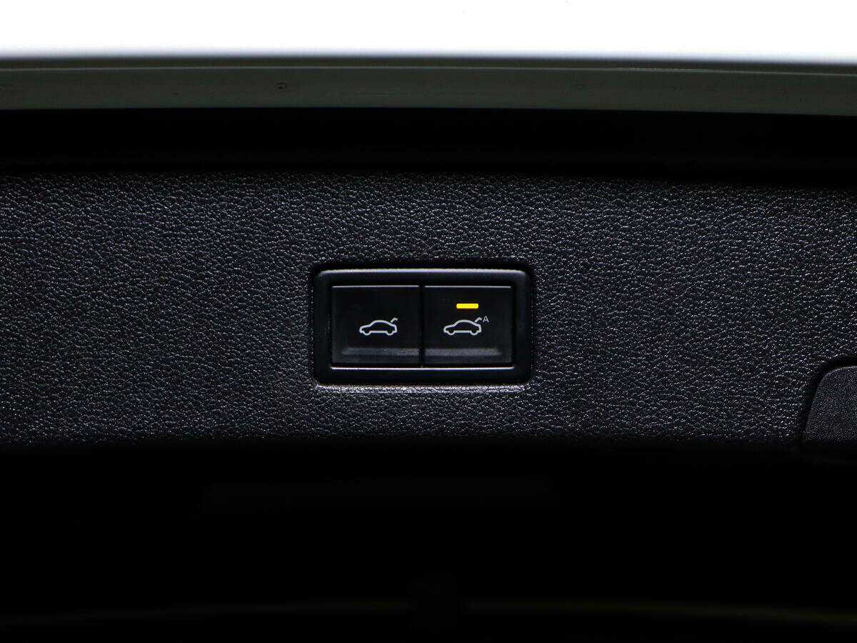 Volkswagen Touareg, 2020 Фото №16