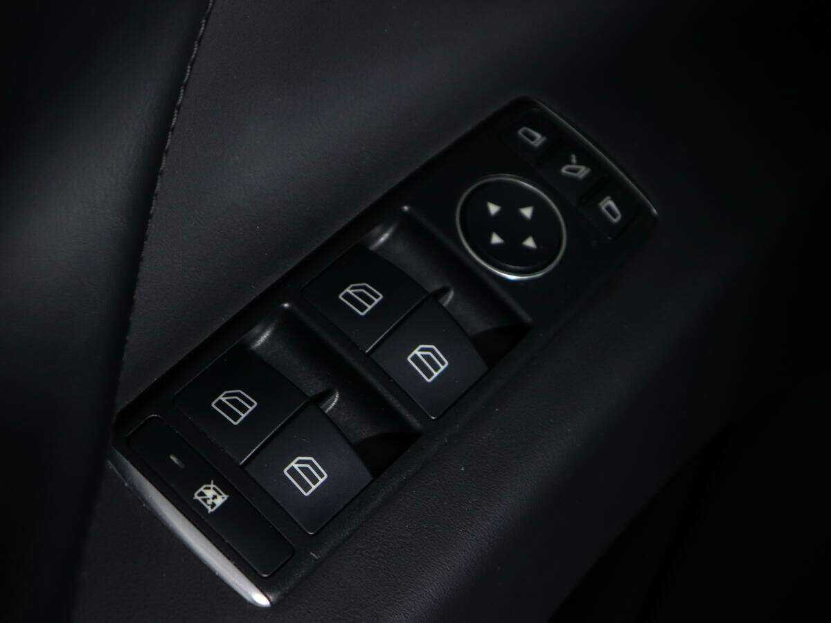 Tesla Model X 90D, 2018 Фото №16