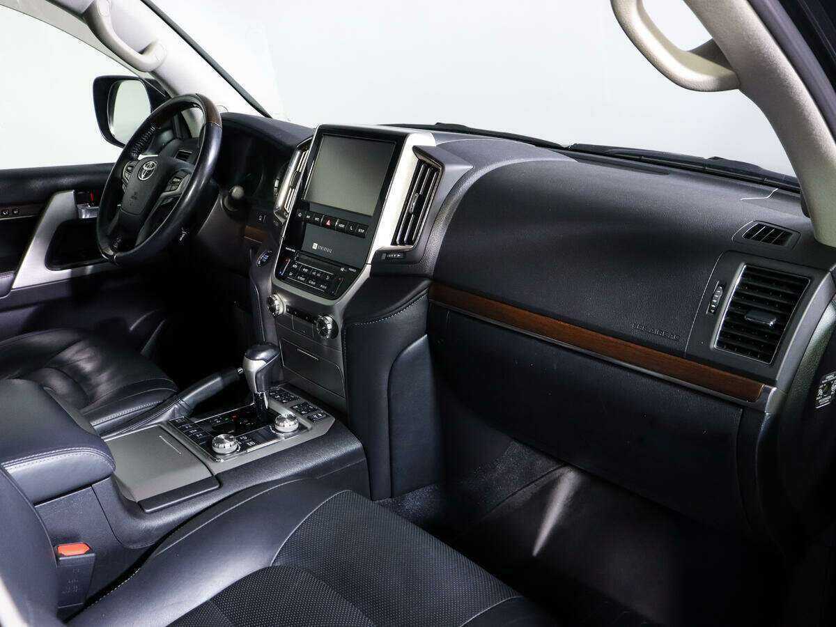Toyota Land Cruiser, 2017 - 129 210 км. | Фото №6