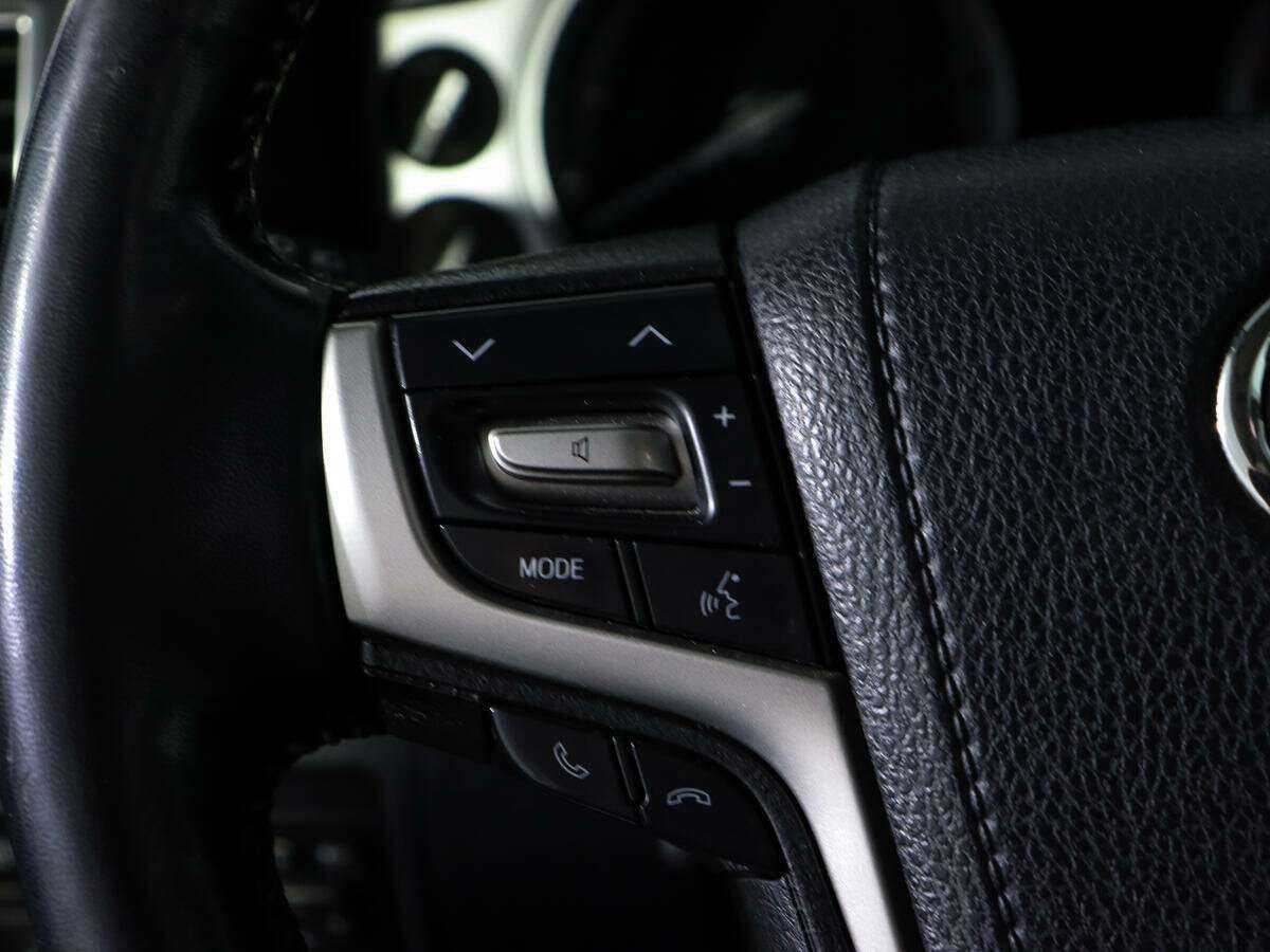 Toyota Land Cruiser, 2017 Фото №17