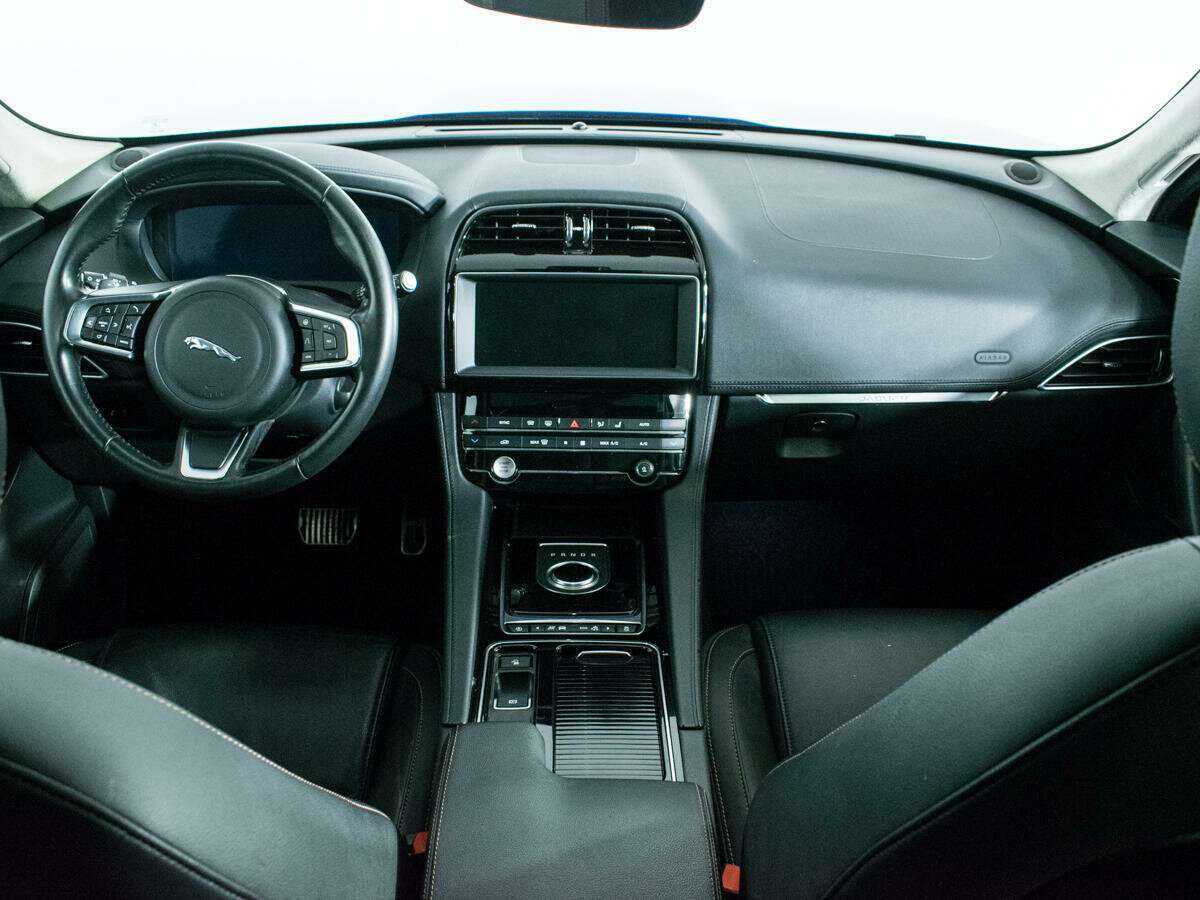 Jaguar F-Pace, 2018 Фото №10