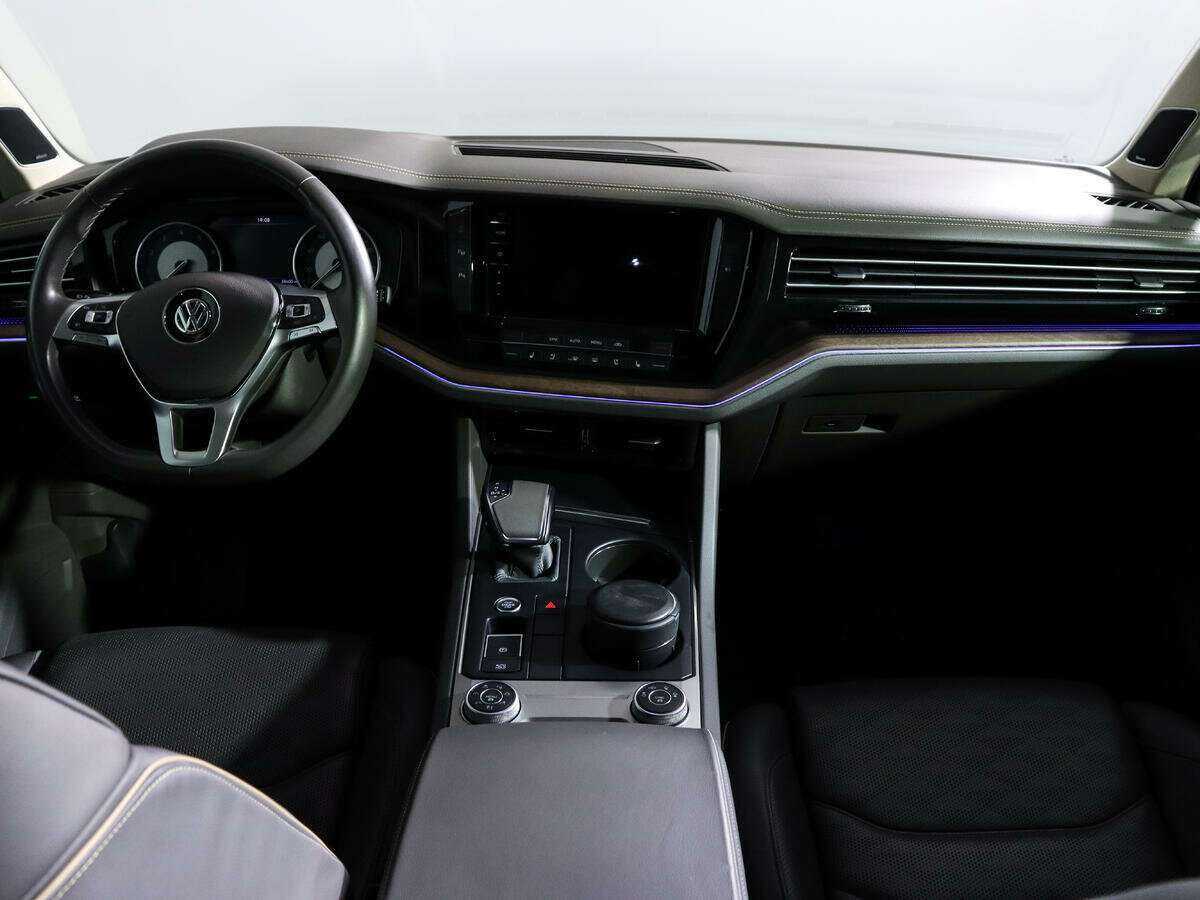 Volkswagen Touareg, 2018 Фото №11