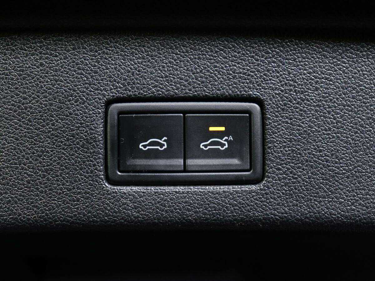 Volkswagen Touareg, 2018 Фото №19