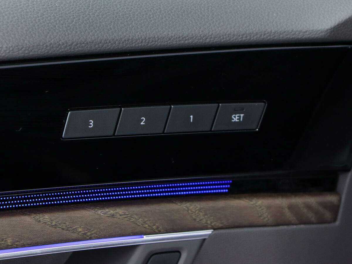 Volkswagen Touareg, 2018 Фото №23