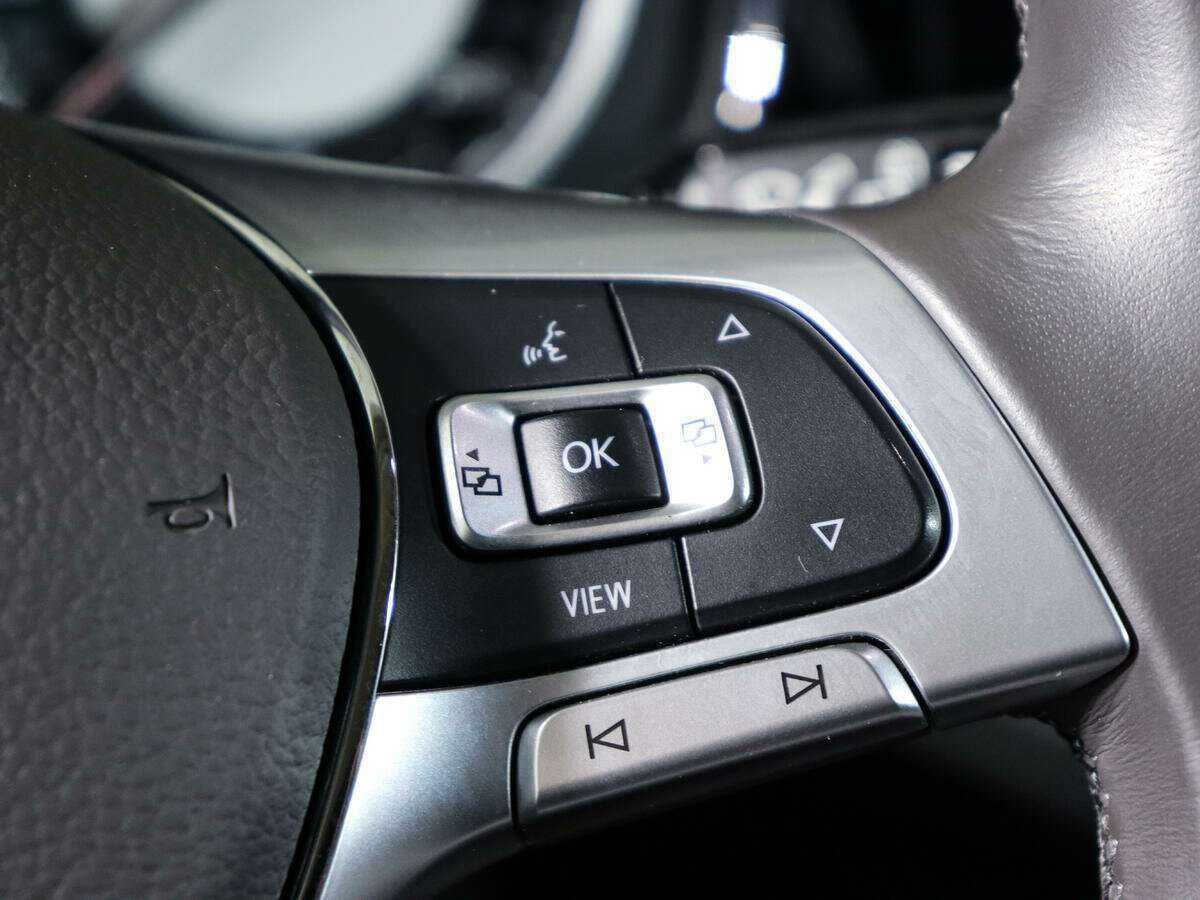 Volkswagen Touareg, 2018 Фото №24