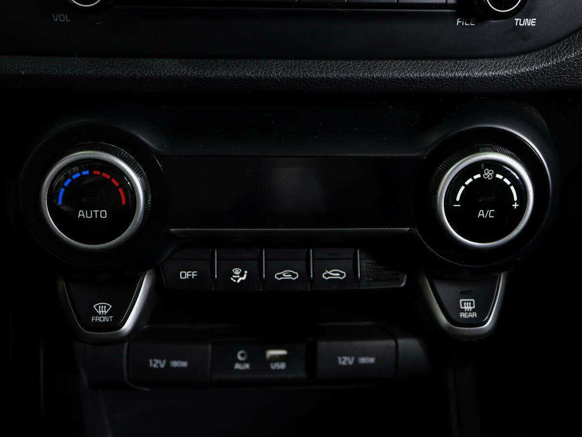 Kia Rio X-Line, 2018 Фото №19