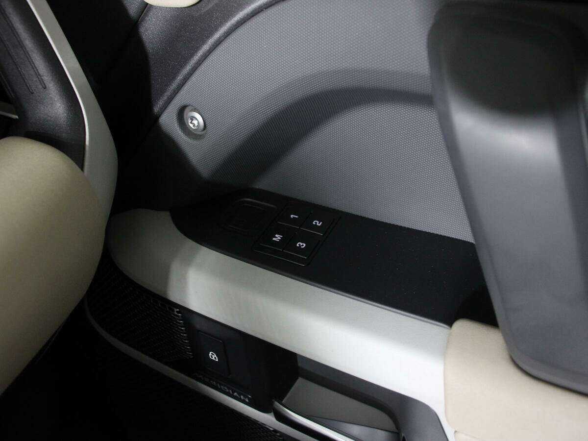 Land Rover Defender 110, 2020 Фото №26