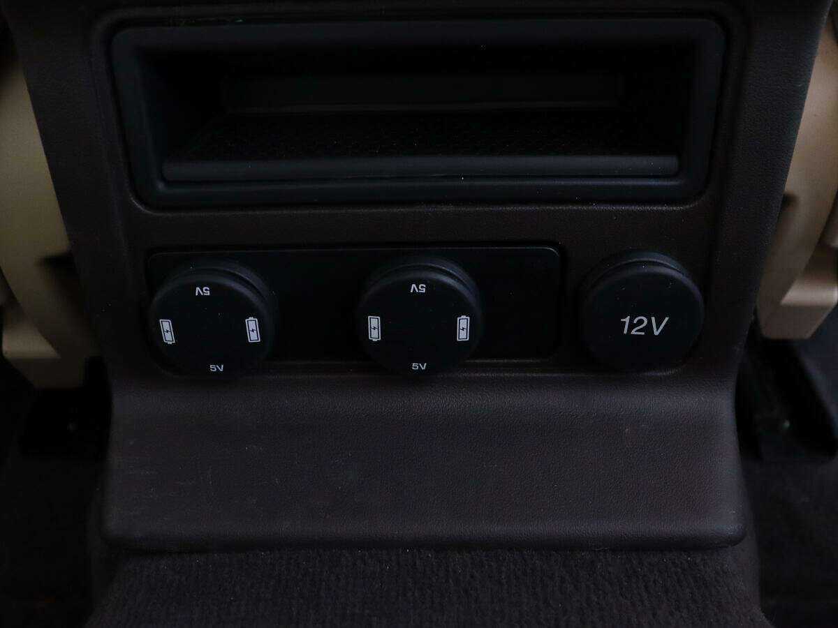 Jaguar F-Pace, 2017 Фото №18