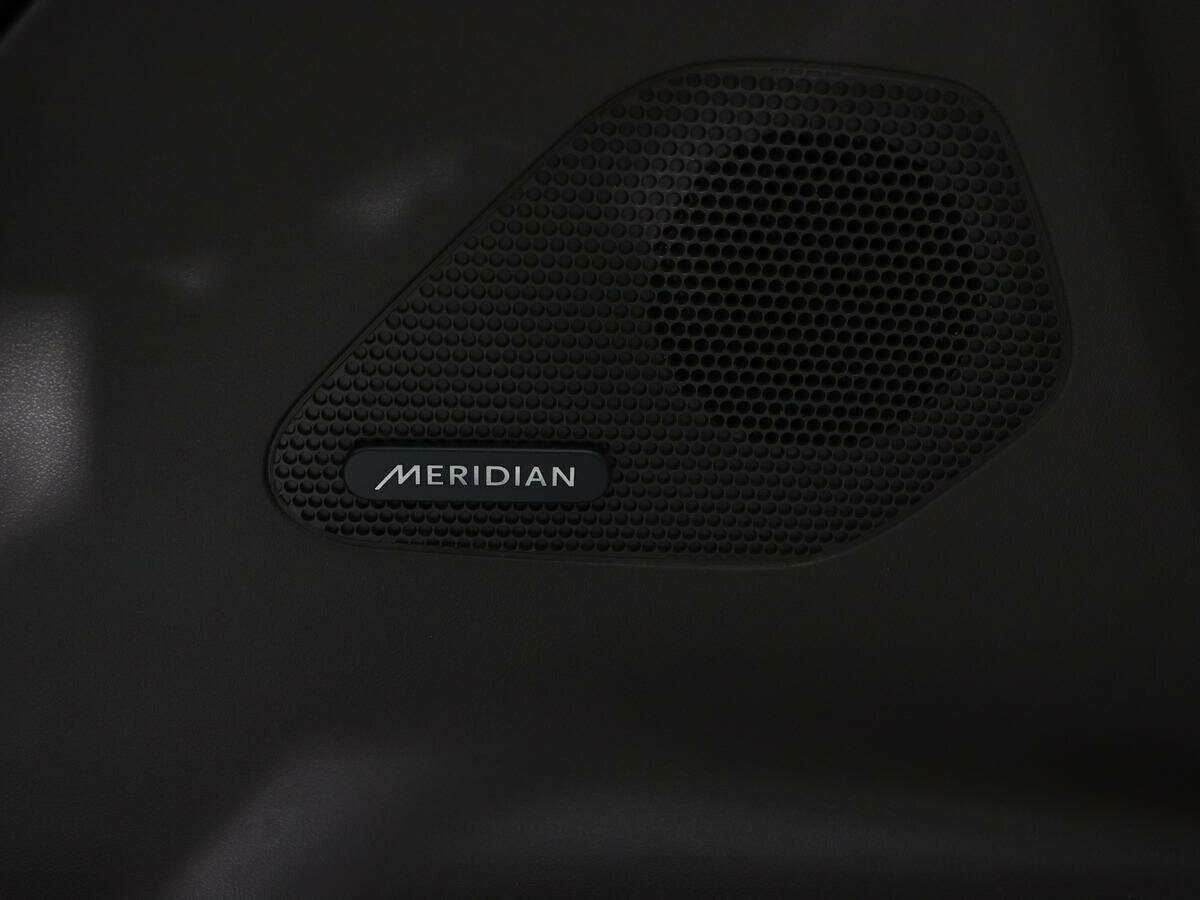 Jaguar F-Pace, 2017 Фото №22