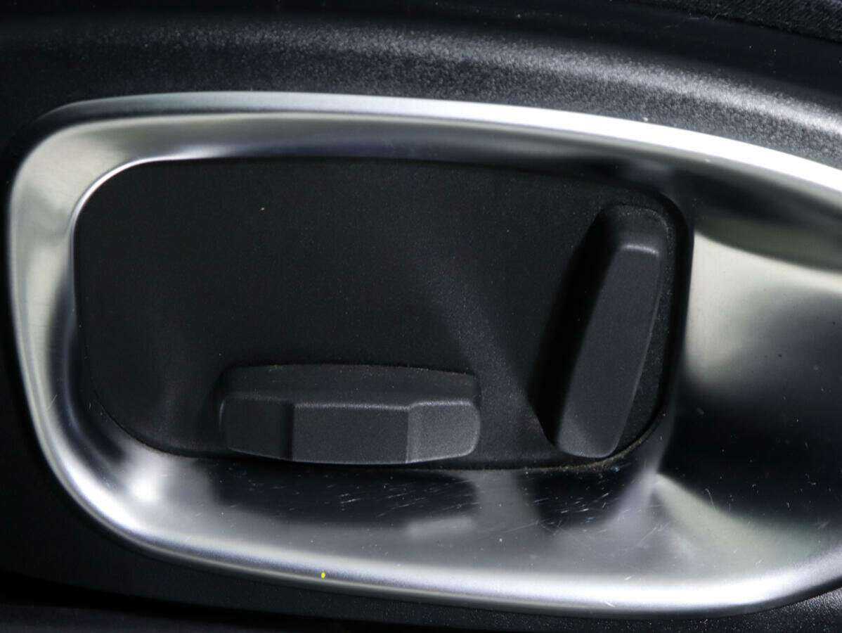 Jaguar F-Pace, 2016 Фото №11