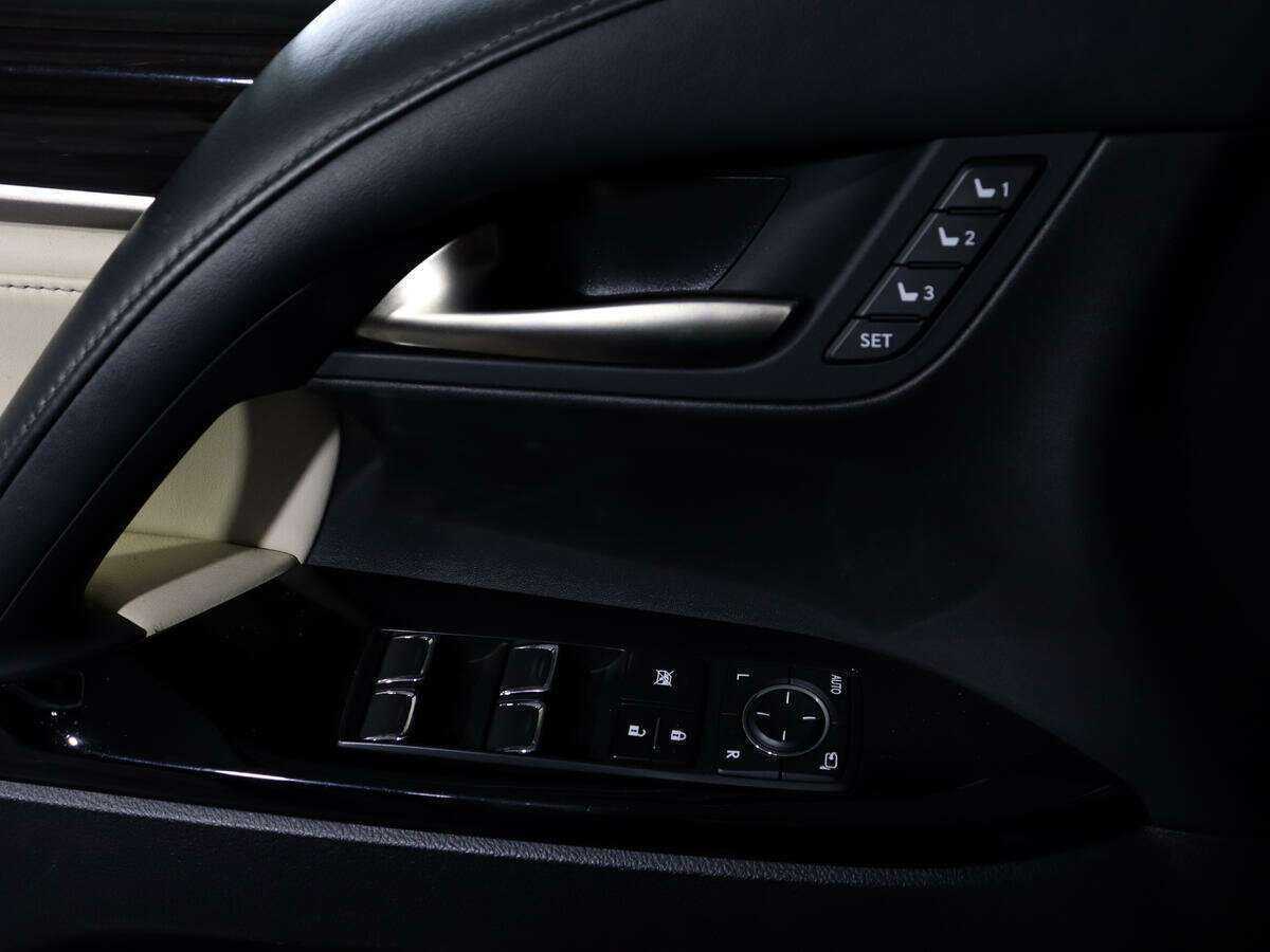 Lexus LX 450d, 2017 Фото №17