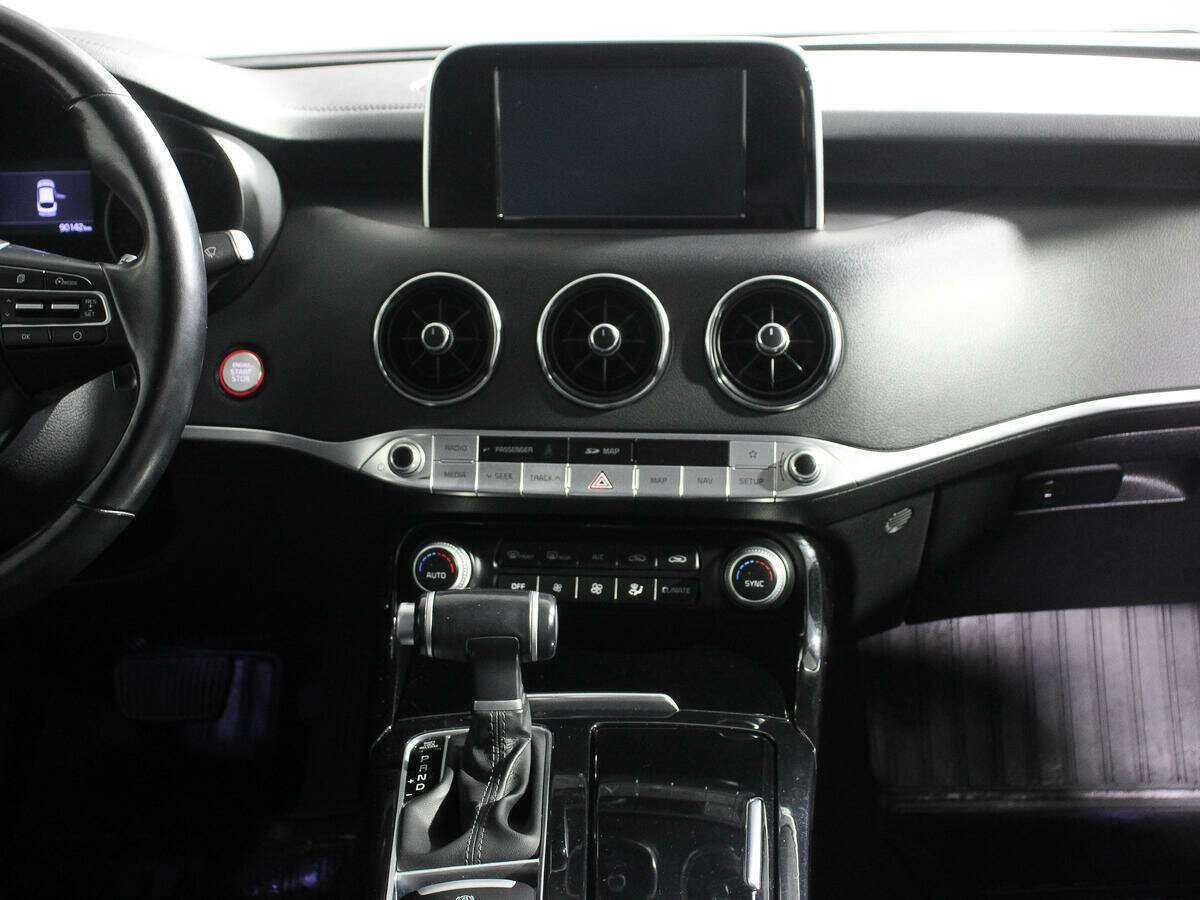 Kia Stinger, 2019 Фото №10